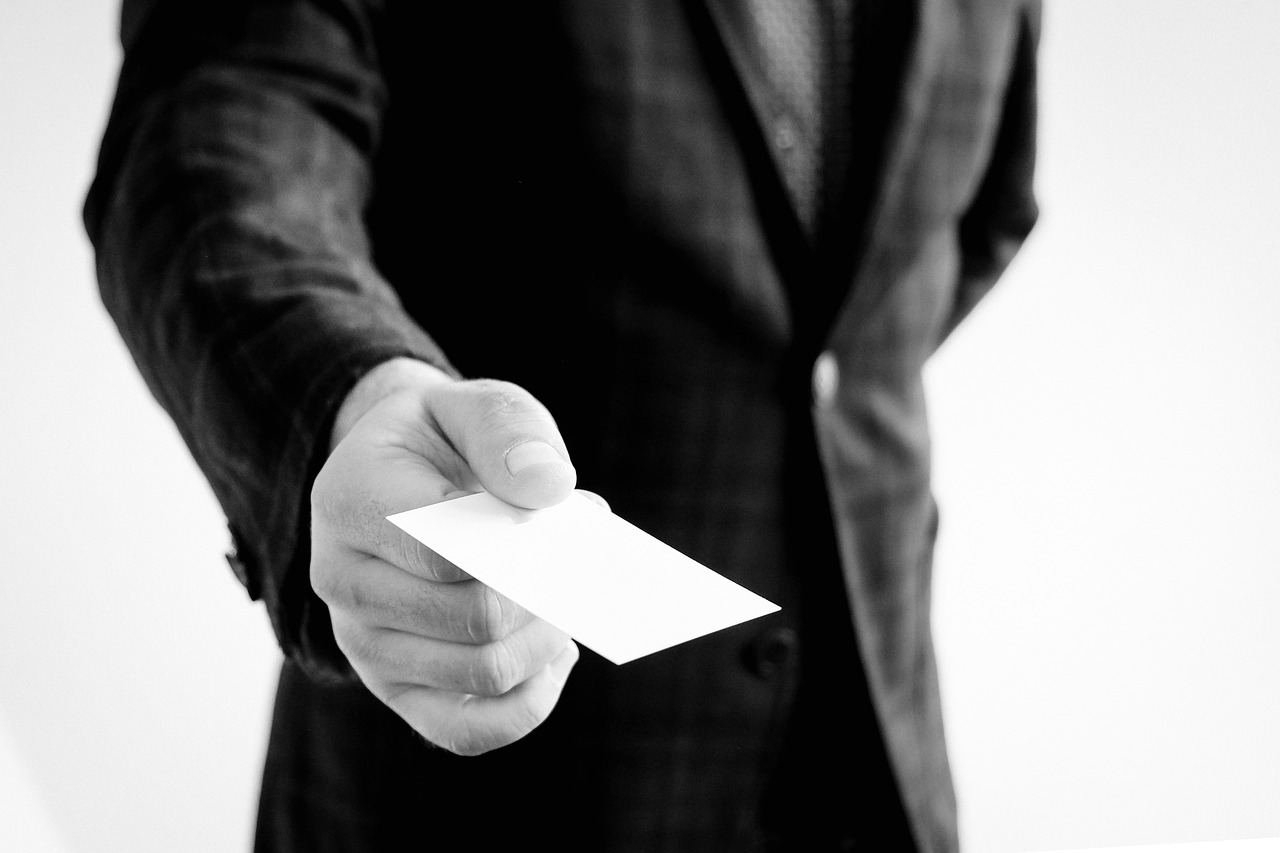 business card, hand, jacket-2918333.jpg